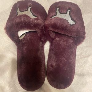 Victoria secret pink slippers size large